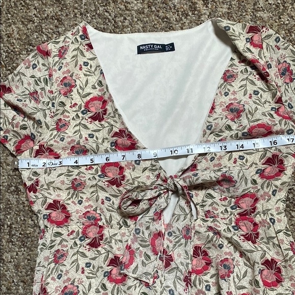 Nasty Gal Floral V-Neck Ruffle Dress Size 4 - Picture 6 of 11